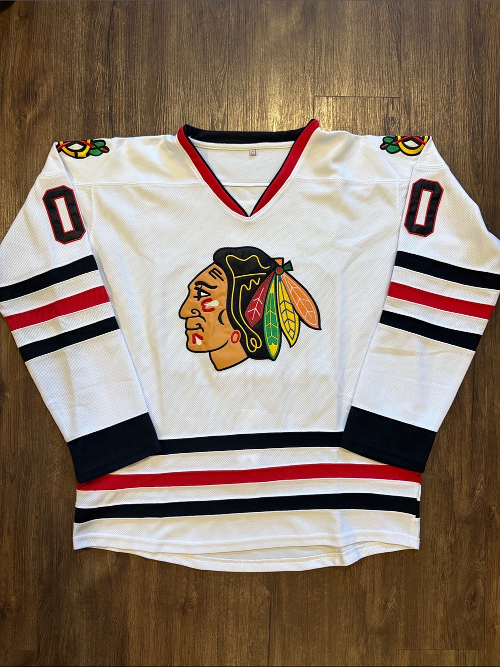 Chicago Blackhawks men’s medium Clark Griswold jersey